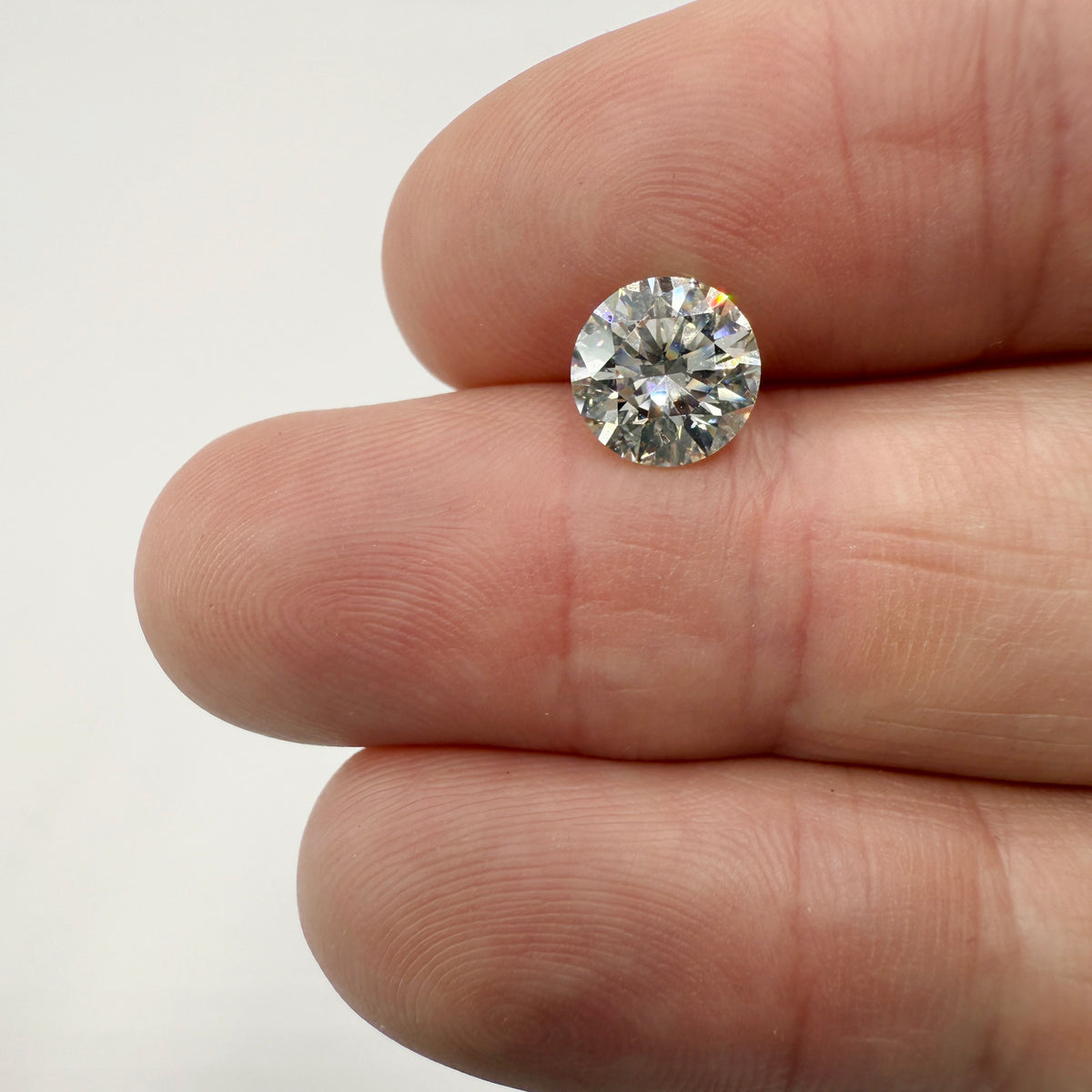 2.00ct | K/VS1 Round Shape Brilliant Cut Diamond (GIA) - Modern Rustic Diamond