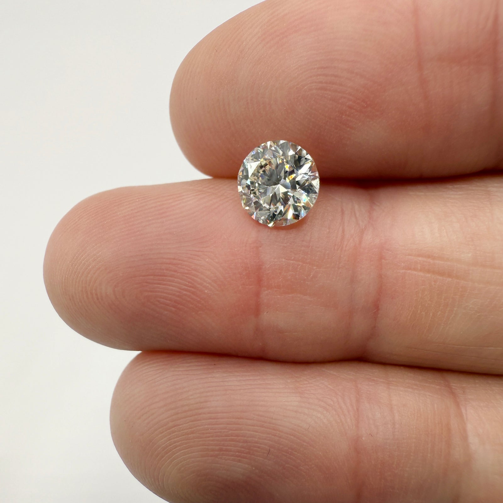1.42ct | L/VS2 Round Shape Brilliant Cut Diamond (GIA) - Modern Rustic Diamond