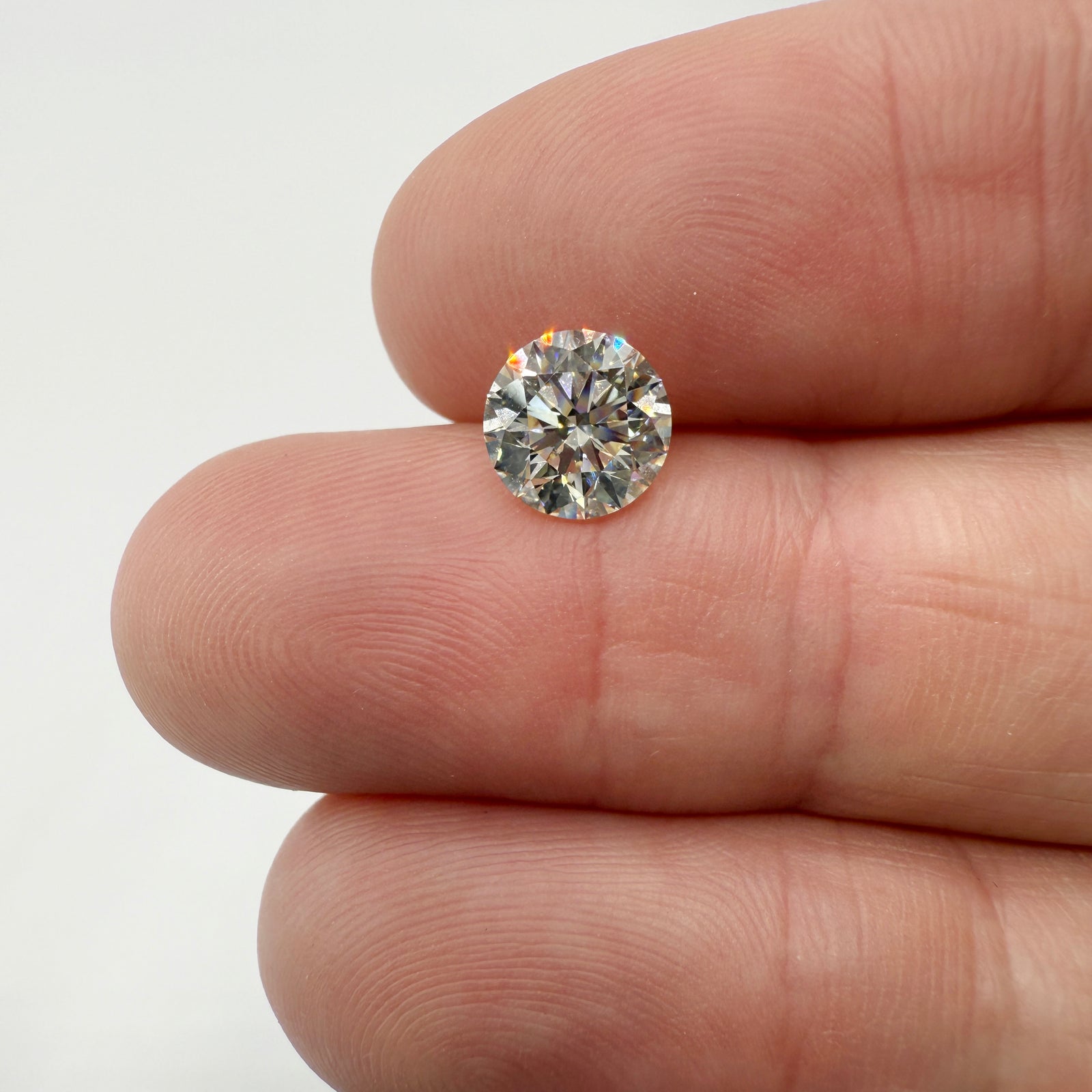 1.70ct | M/VVS2 Round Shape Brilliant Cut Diamond (GIA) - Modern Rustic Diamond