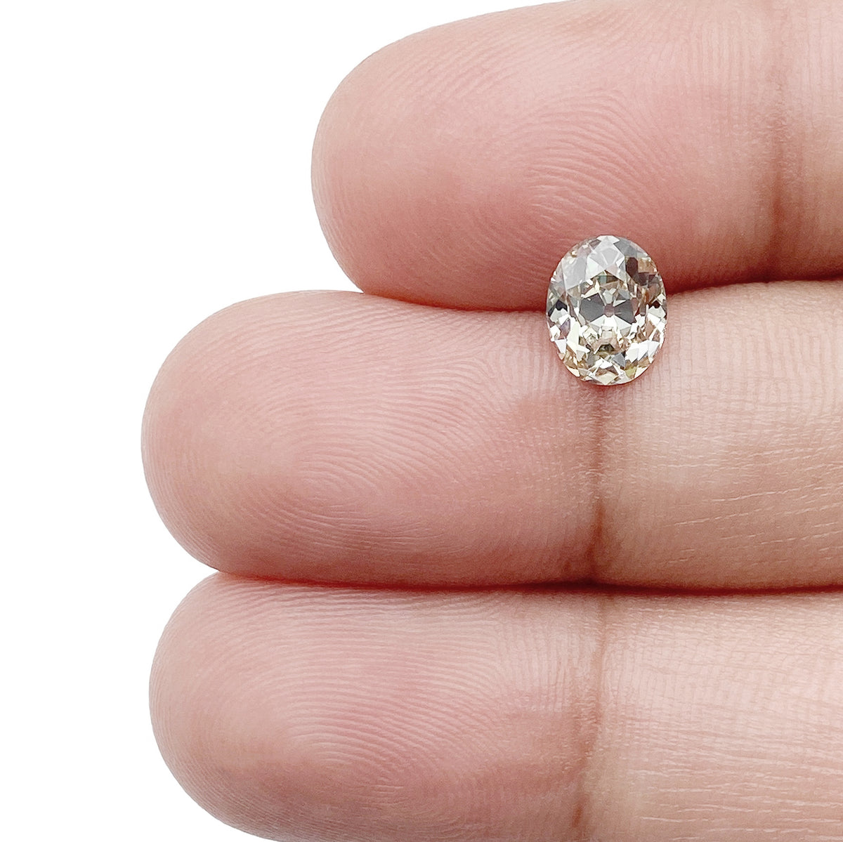 1.00ct | Light Color VVS Oval Shape Old Mine Cut Diamond - Modern Rustic Diamond