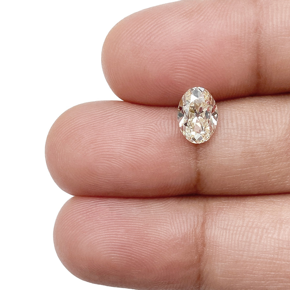 1.08ct | Light Color VVS Oval Shape Old Mine Cut Diamond - Modern Rustic Diamond