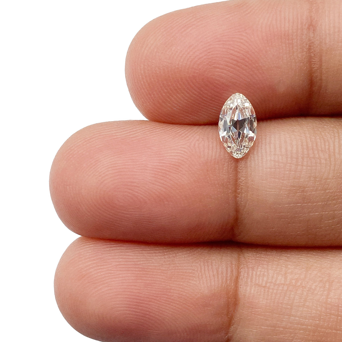 0.61ct | I-J/VVS Oval Shape Old Mine Cut Diamond - Modern Rustic Diamond