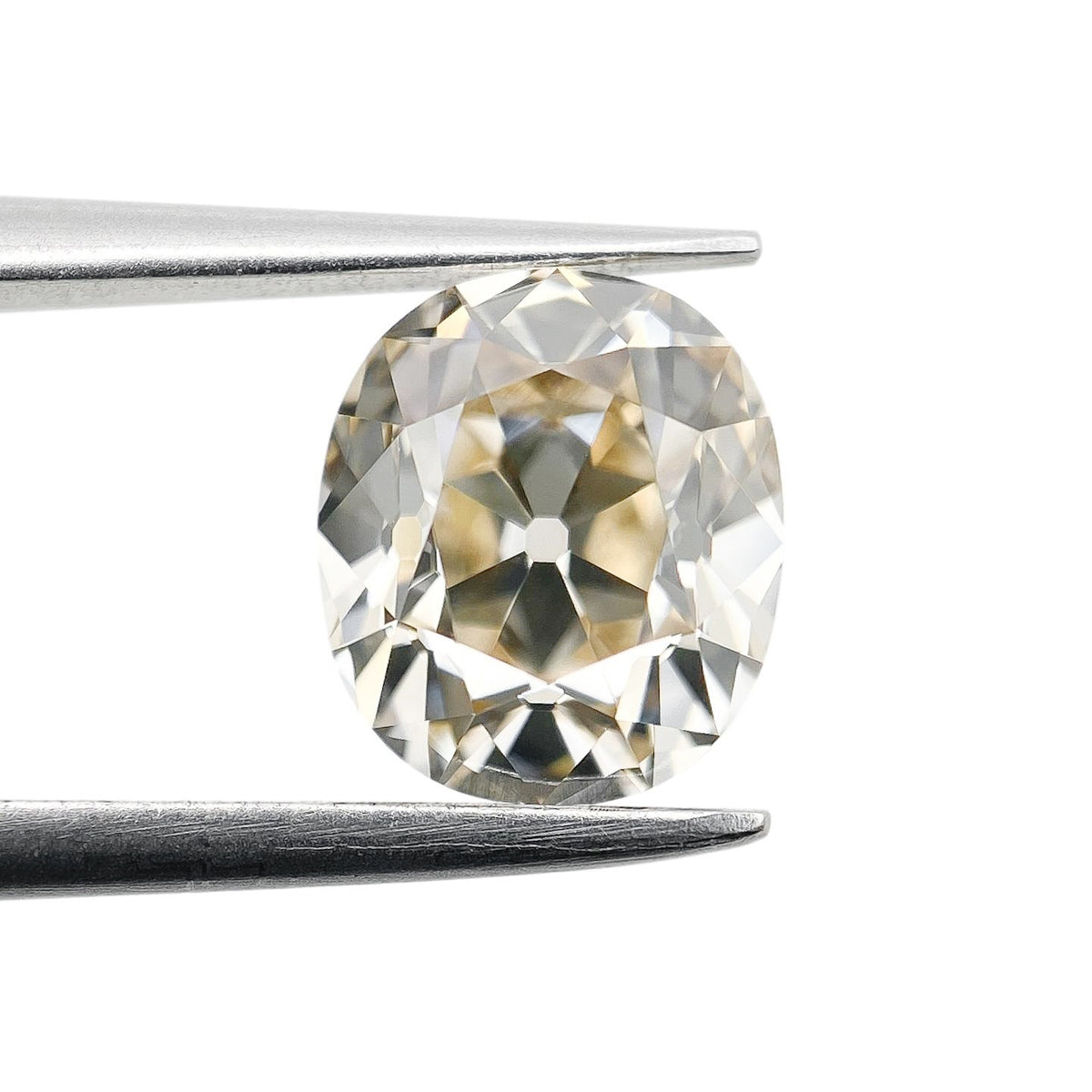 1.56ct | Q-R/VS1 Oval Shape Old Mine Cut Diamond (GIA) - Modern Rustic Diamond