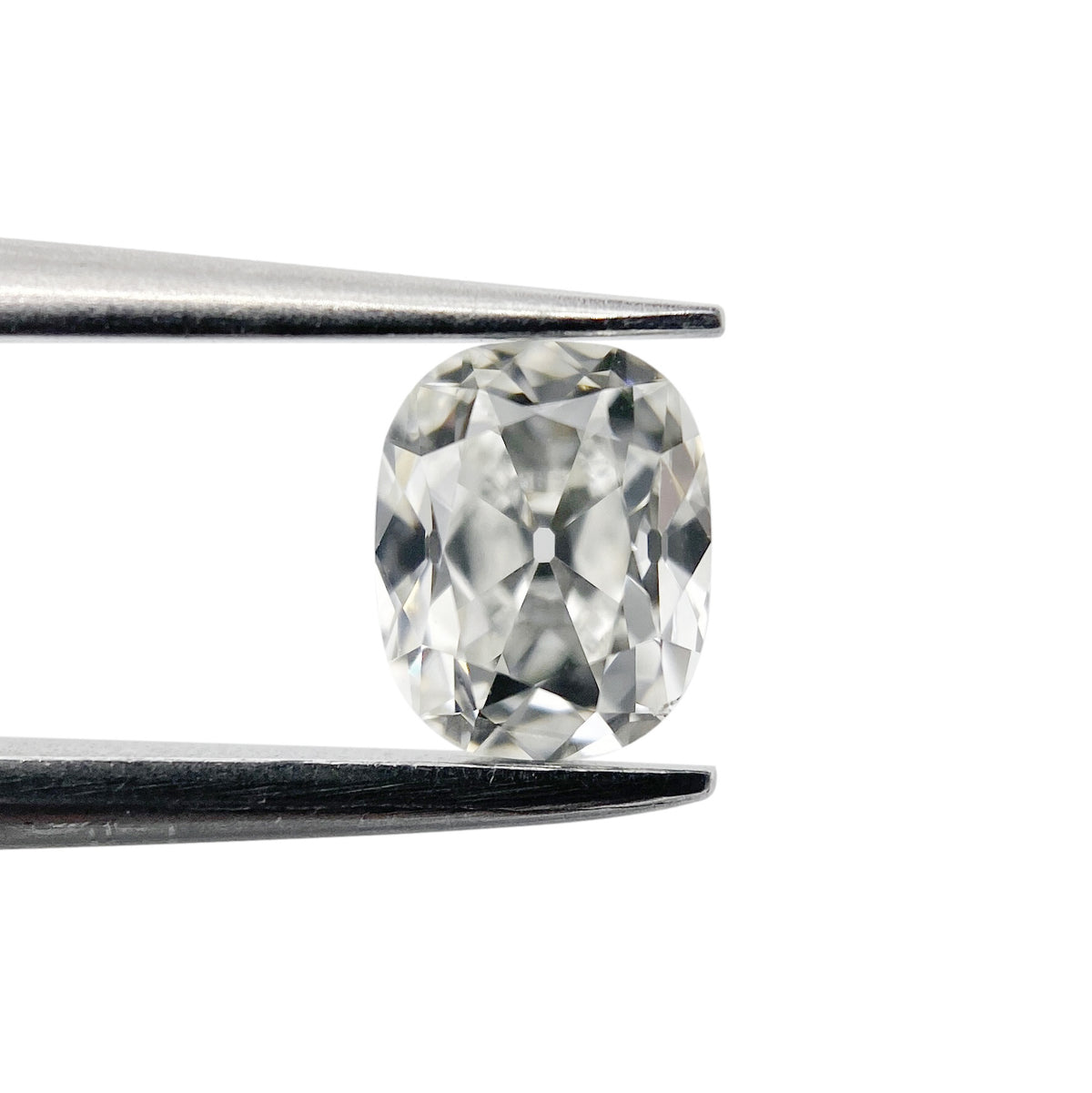 0.61ct | D-E/VVS Cushion Shape Old Mine Cut Diamond - Modern Rustic Diamond