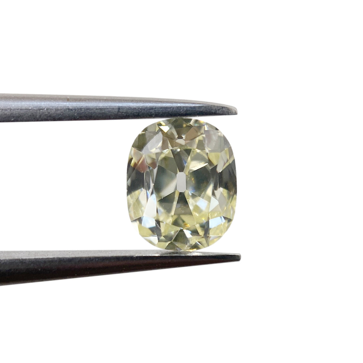 1.00ct | Light Color VVS Cushion Shape Old Mine Cut Diamond - Modern Rustic Diamond