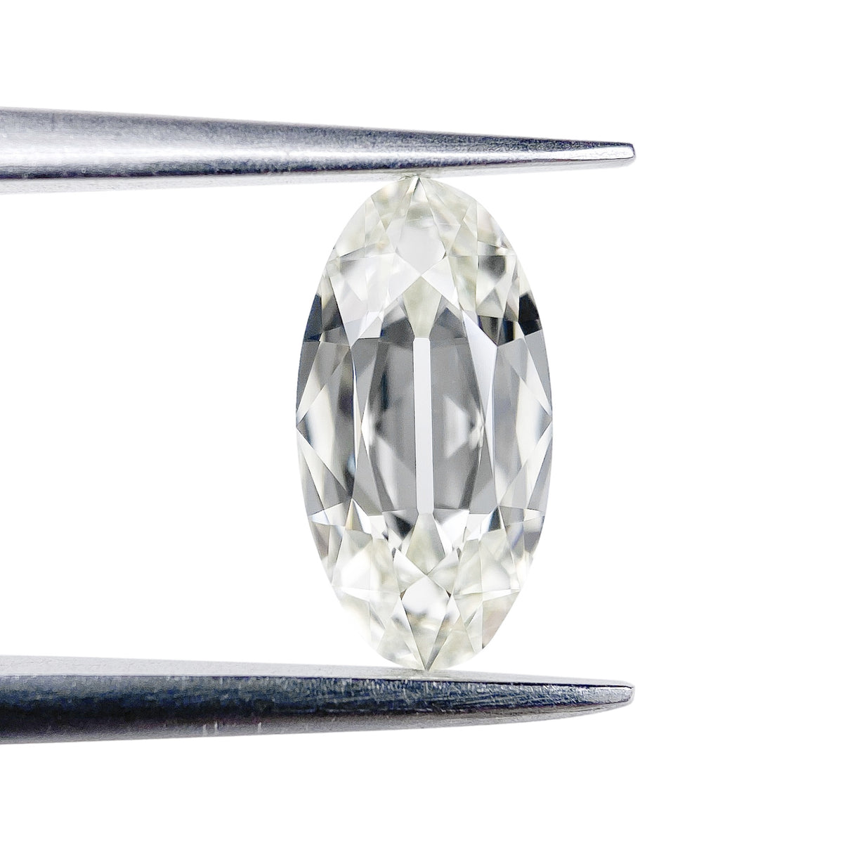 1.04ct | M/VVS2 Oval Shape Old Mine Cut Diamond (GIA) - Modern Rustic Diamond