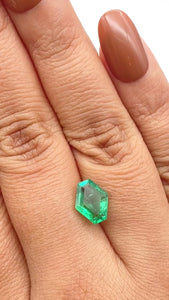 1.85ct | Green/ Hexagon Shape Step Cut Diamond - Modern Rustic Diamond