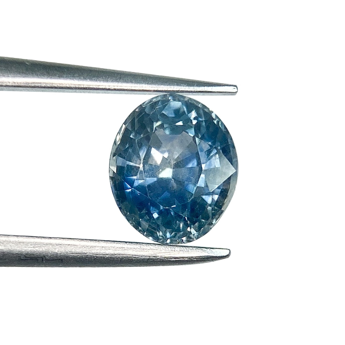 1.09ct | Brilliant Cut Oval Shape Blue Montana Sapphire-Modern Rustic Diamond