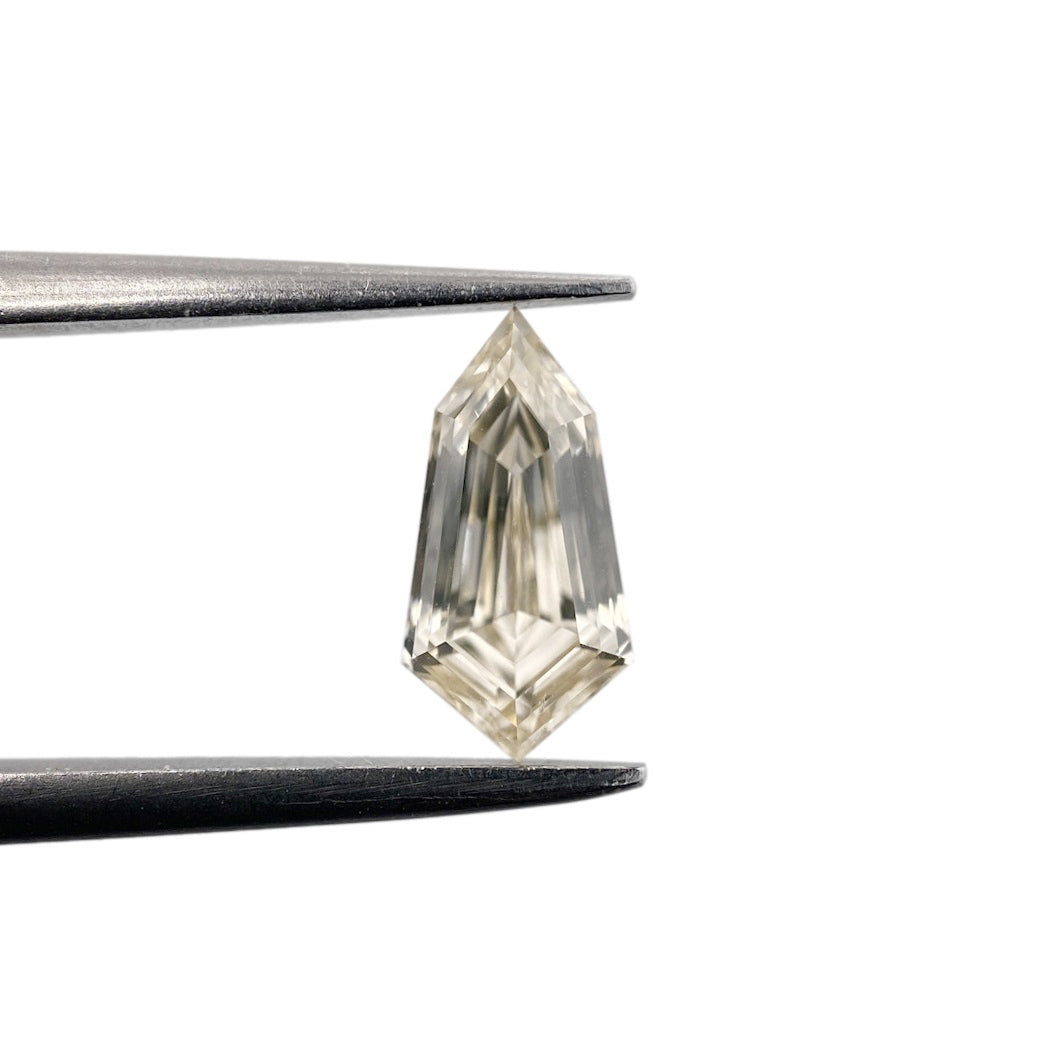 0.72ct | Champagne VVS Kite Shape Step Cut Diamond - Modern Rustic Diamond